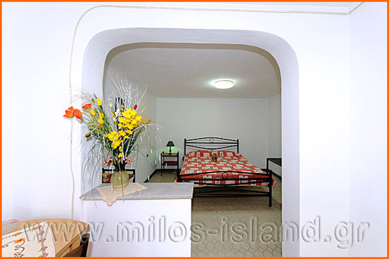 Iremia Rooms Adamantas  Zewnętrze zdjęcie